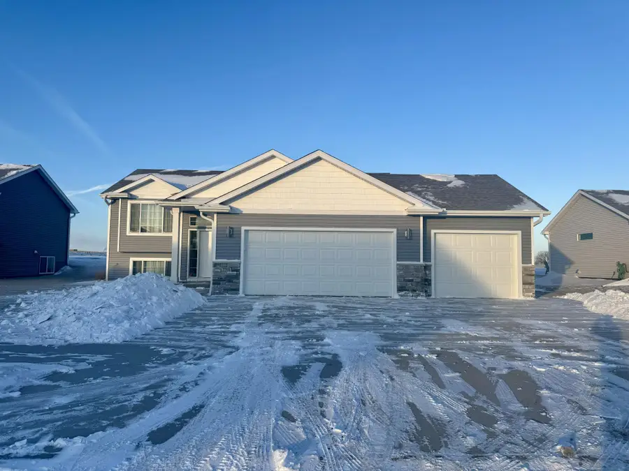 2201 6th Avenue Ne, Kasson, MN 55944 - #2