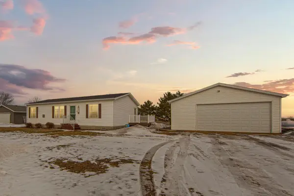 79 Blashack Street, Waldorf, MN 56091