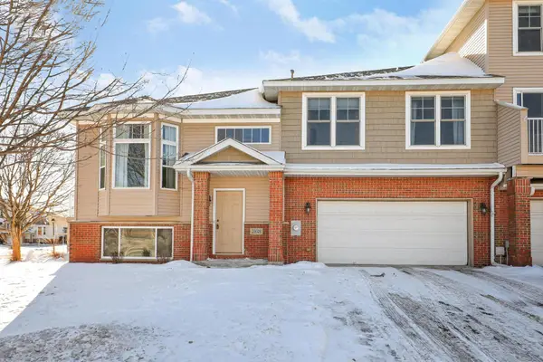 20028 Heritage Drive, Lakeville, MN 55044