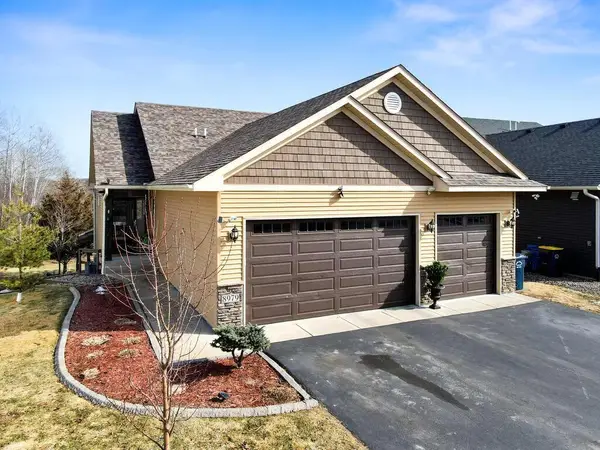 8979 Parkview Circle, Chisago City, MN 55013