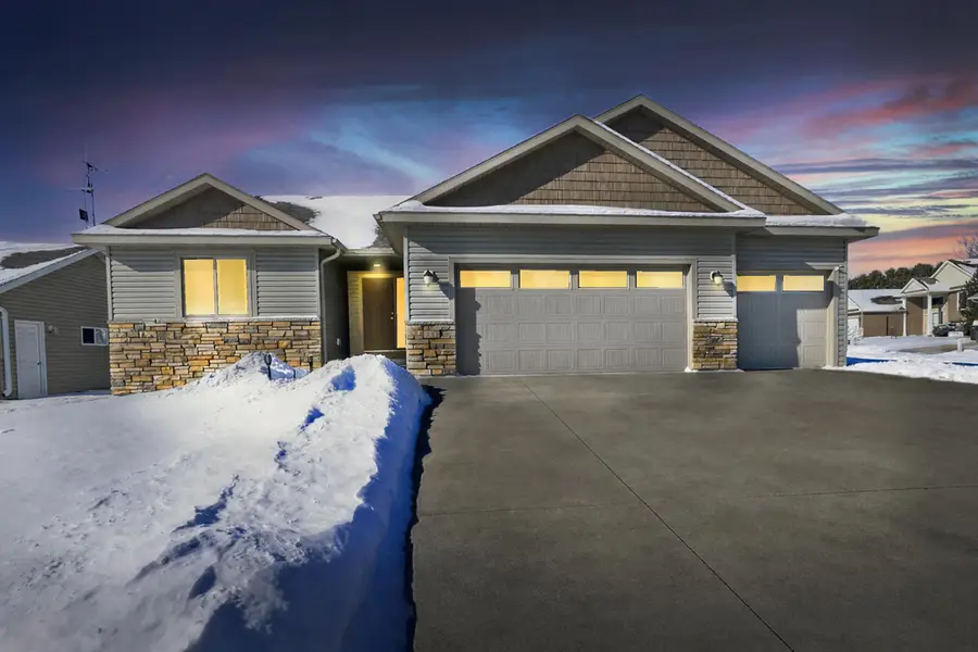 481 Manor Garden Lane Nw, Rochester, MN 55901 - Image #2