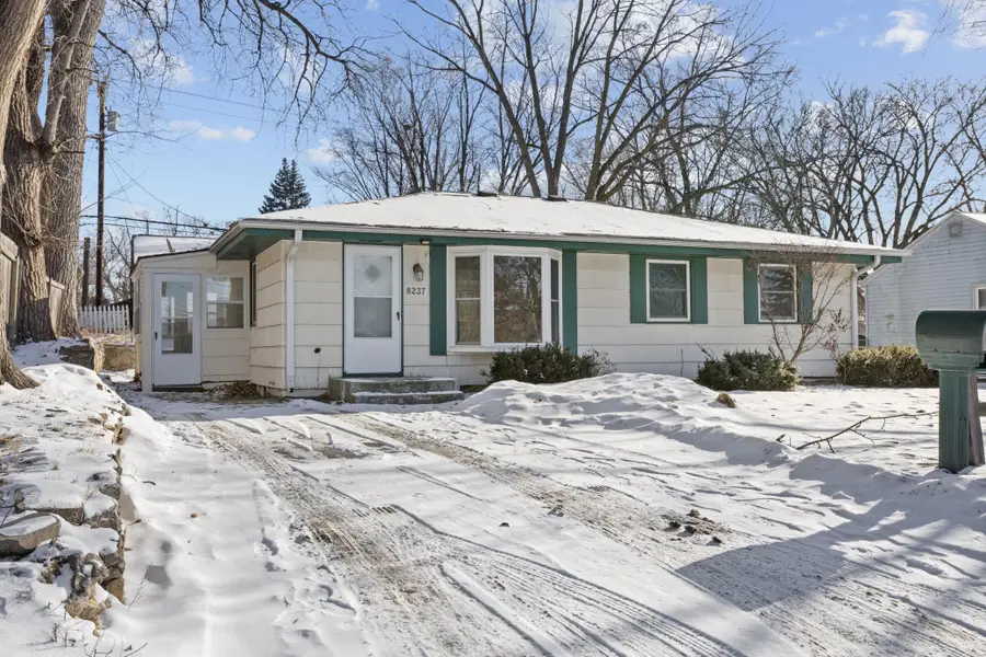 8237 Pillsbury Avenue S, Bloomington, MN 55420 - Image #2