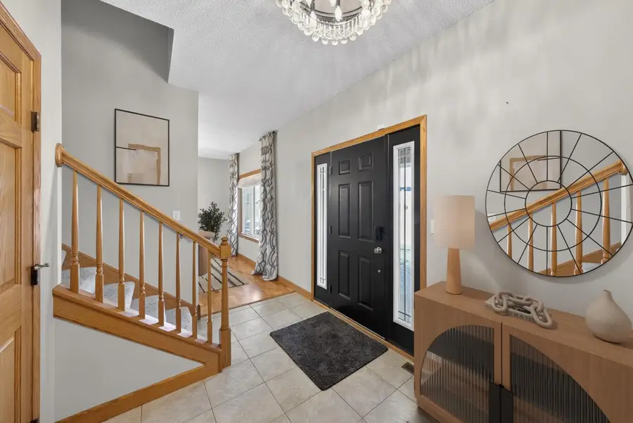 968 Southern View Lane Sw, Rochester, MN 55902 - Image #2