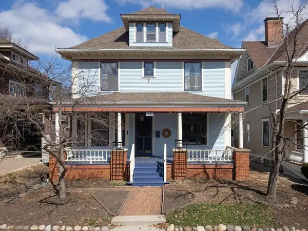 937 Laurel Avenue, Saint Paul, MN 55104