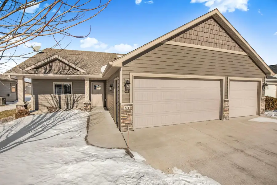 144 Glenview Loop, Saint Cloud, MN 56303 - Image #2