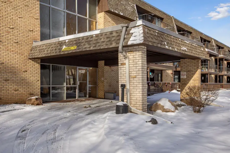 3461 Kent Street #1116, Shoreview, MN 55126 - Image #2