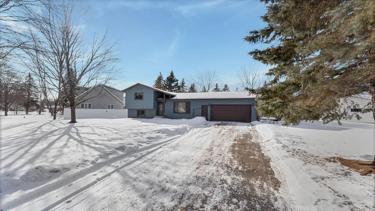 831 Cummings Lane, Saint Cloud, MN 56301 - Image #1