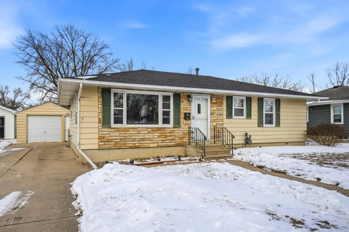 600 15th Avenue Sw, Austin, MN 55912 - #1