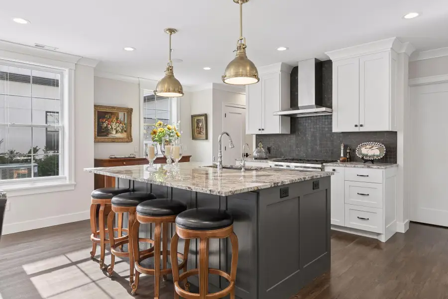 6112 Kellogg Avenue #100, Edina, MN 55424 - #2