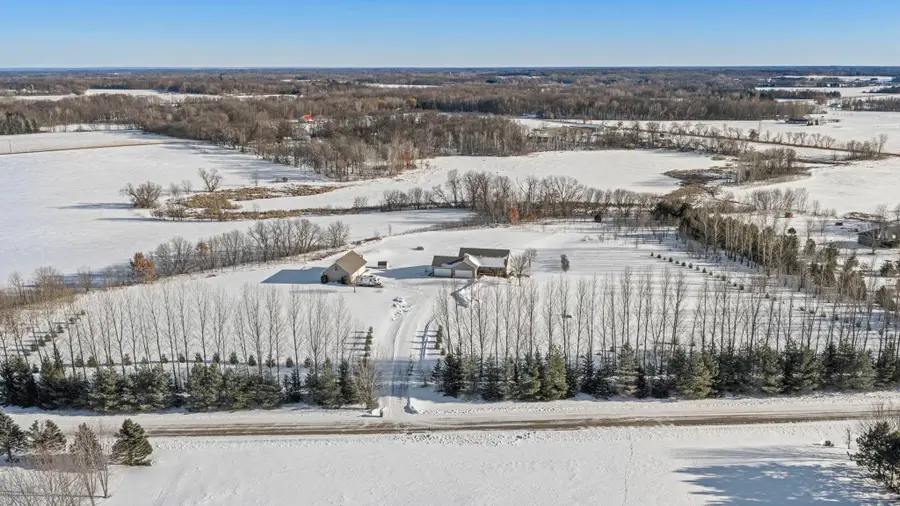 35219 Isetta Trail Ne, Cambridge, MN 55008 - #3