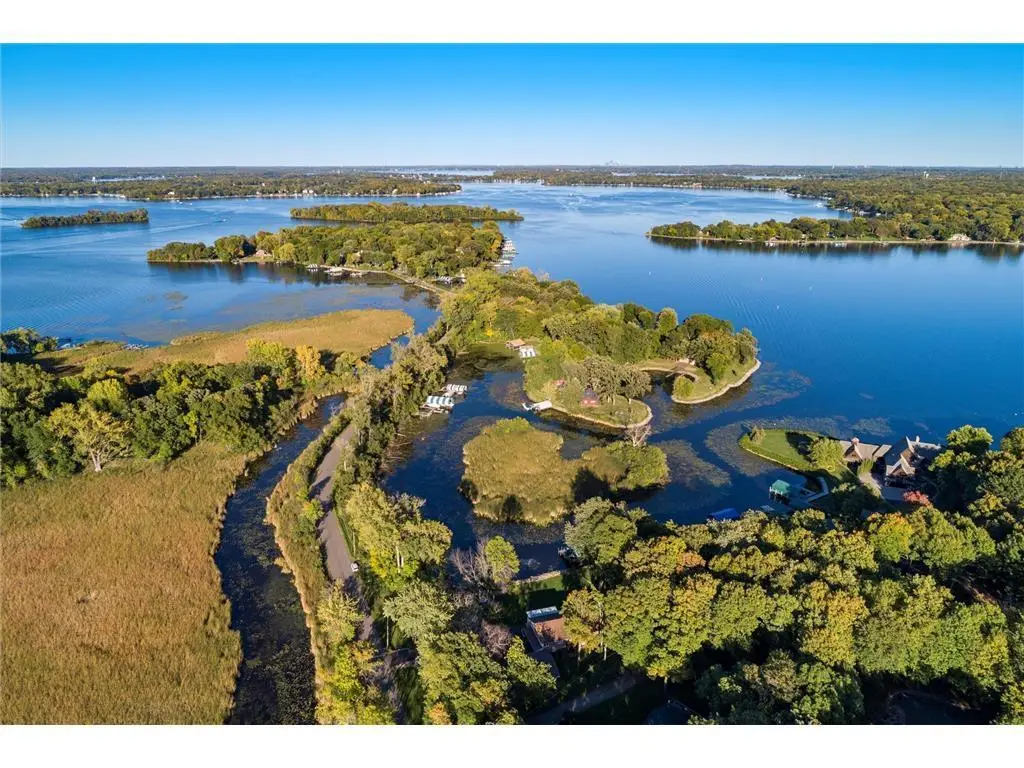 4720 Lagoon Drive, Shorewood, MN 55364 - Image #1