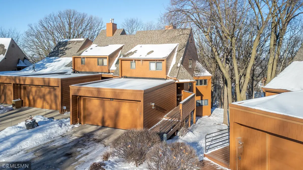 619 Woodhaven Drive Ne, Rochester, MN 55906 - Image #1