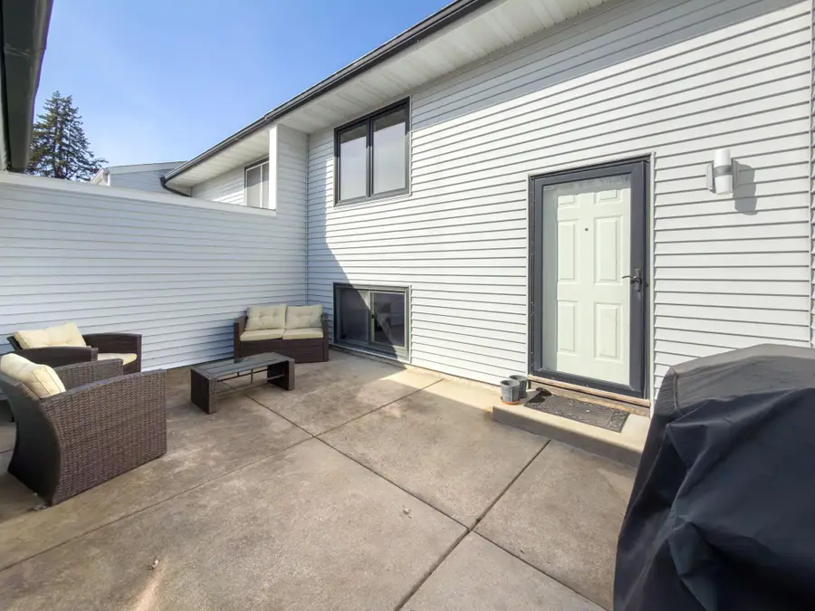 8915 Ironwood Avenue S, Cottage Grove, MN 55016 - #3