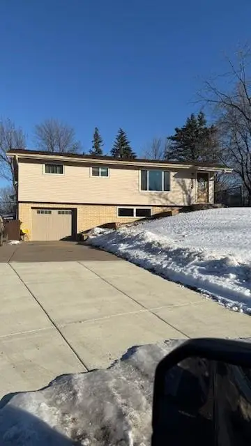 6826 Berkshire Lane N, Maple Grove, MN 55311