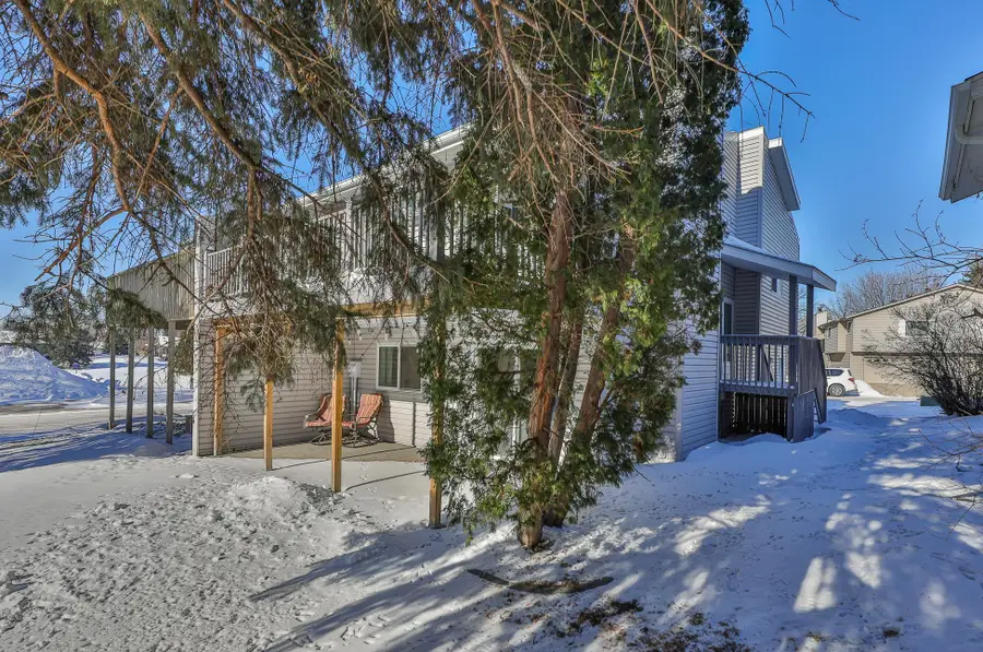 46 Fremont Drive S, Fargo, ND 58103 - #3