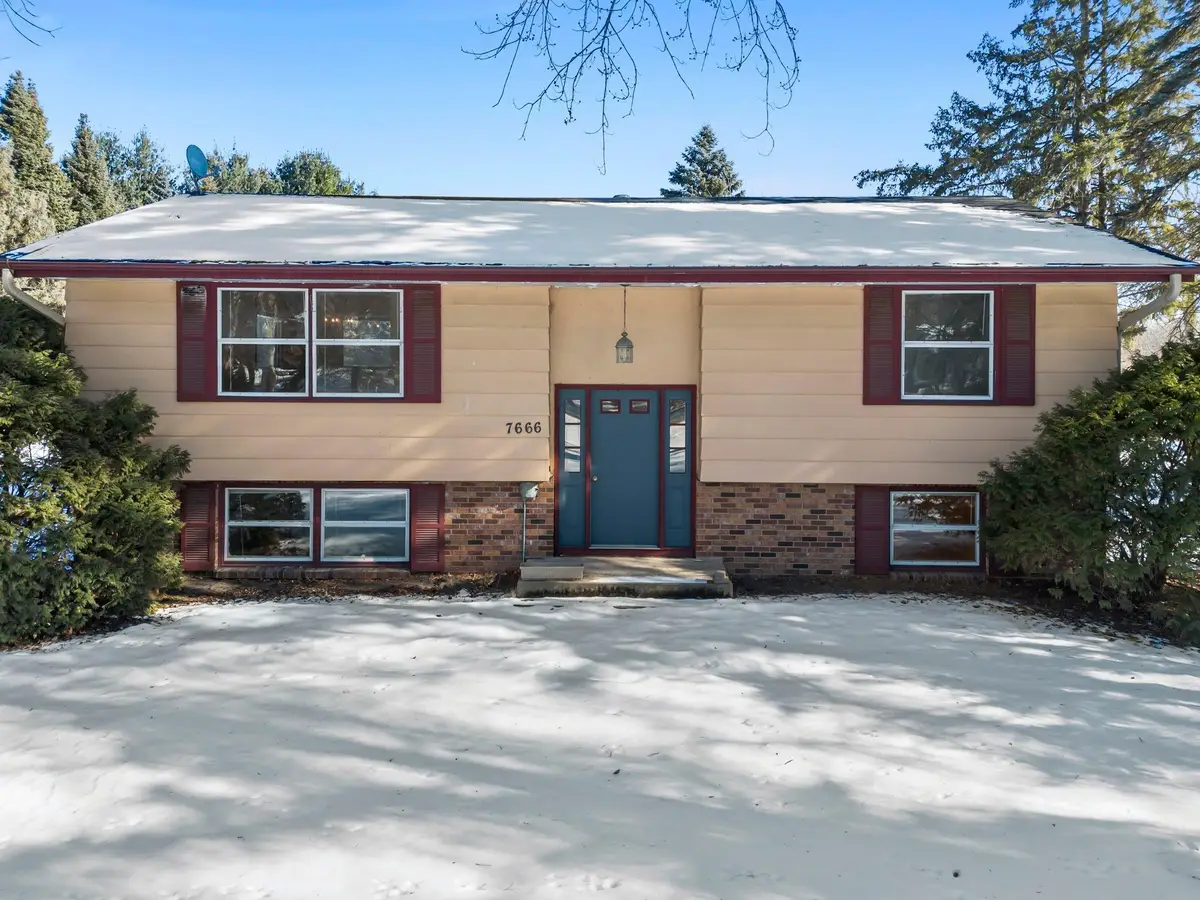 7666 N Shore Trail N, Forest Lake, MN 55025 - Image #1