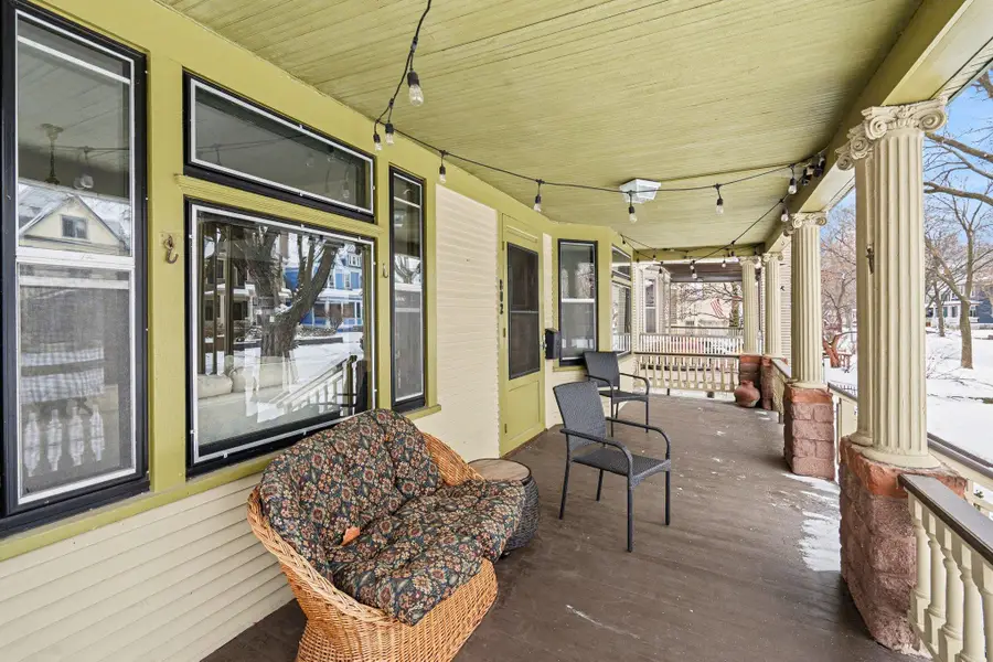 802 Ashland Avenue, Saint Paul, MN 55104 - #2