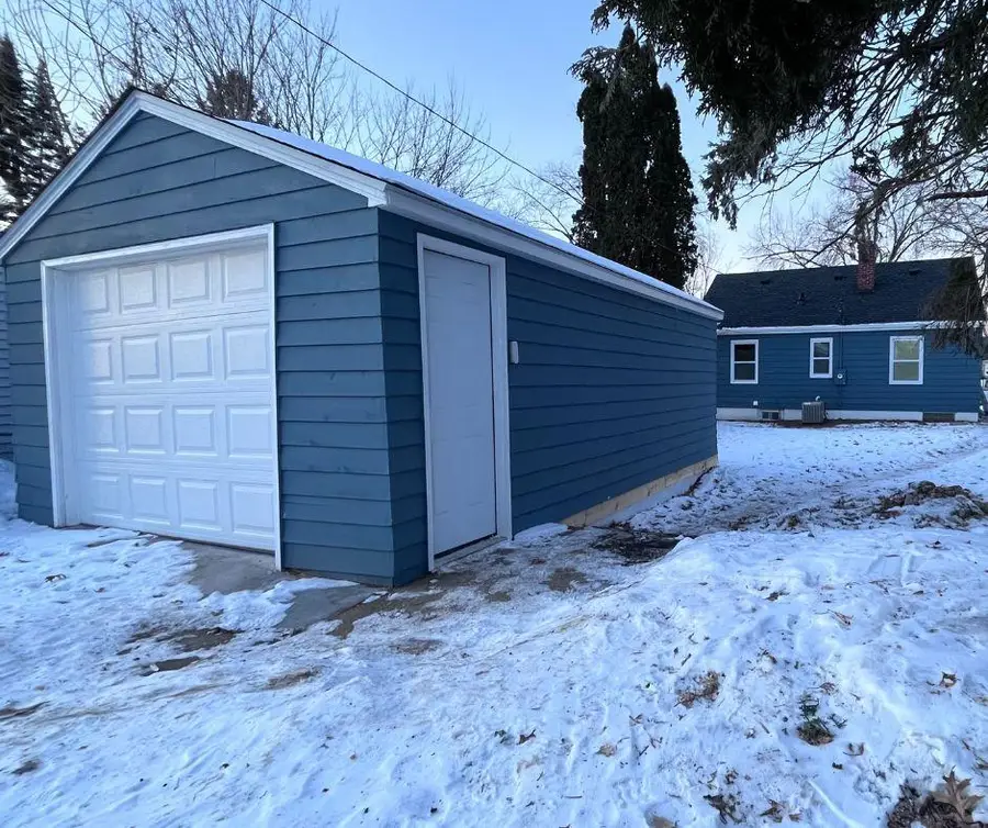 1966 Nebraska Avenue E, Saint Paul, MN 55119 - Image #2