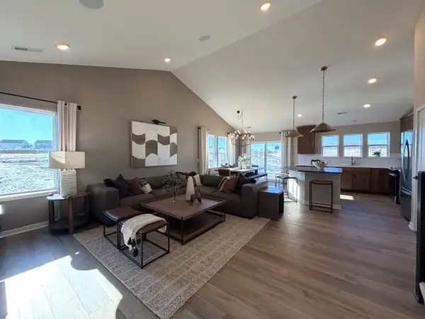 1649 Lund Way, Shakopee, MN 55379