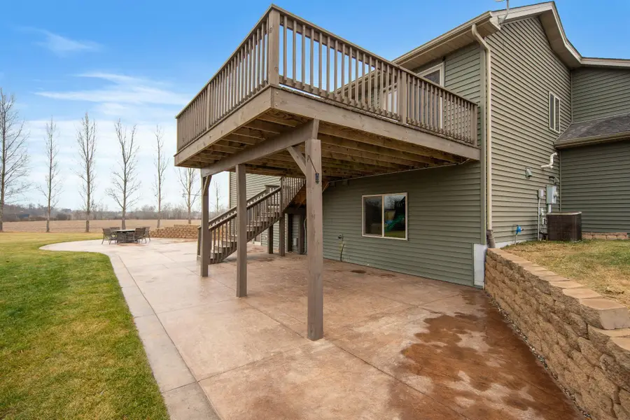 55032 Rock Prairie Ln, Rush City, MN 55069 - #2