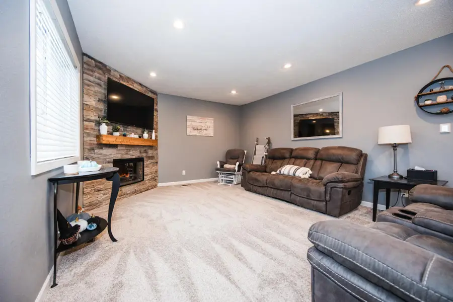 420 Broadway Avenue, Detroit Lakes, MN 56501 - #2