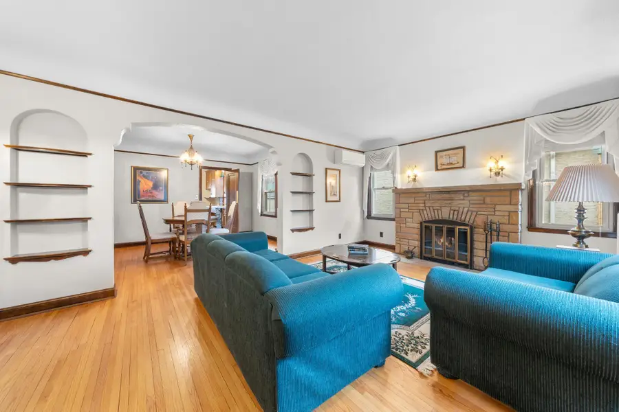 2127 Bayard Avenue, Saint Paul, MN 55116 - #2