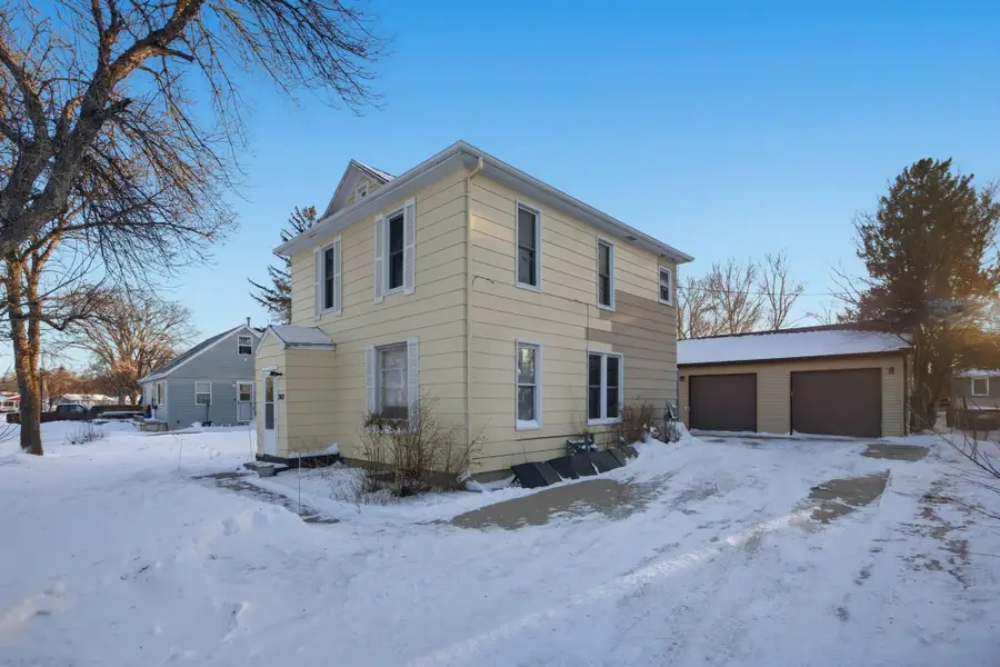 702 21st Street S, Fargo, ND 58103 - #2
