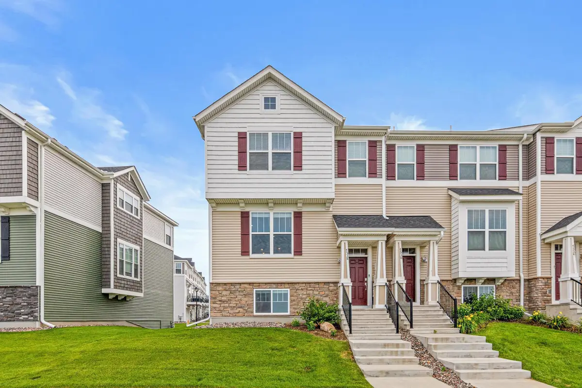 7538 38th Street N, Oakdale, MN 55128 - #1