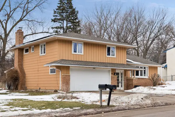 12 Imperial Drive W, West Saint Paul, MN 55118