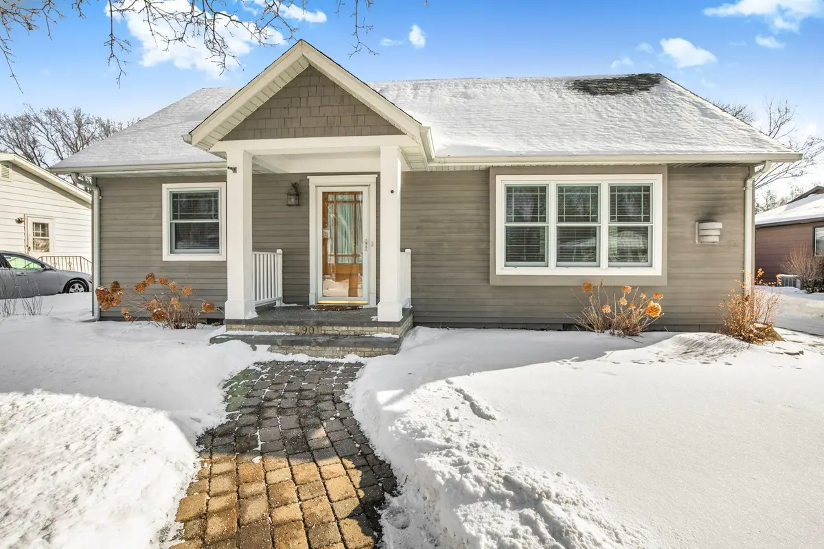 901 17th Street Sw, Willmar, MN 56201 - #1