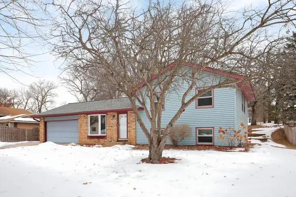 2909 109th Avenue Nw, Coon Rapids, MN 55433