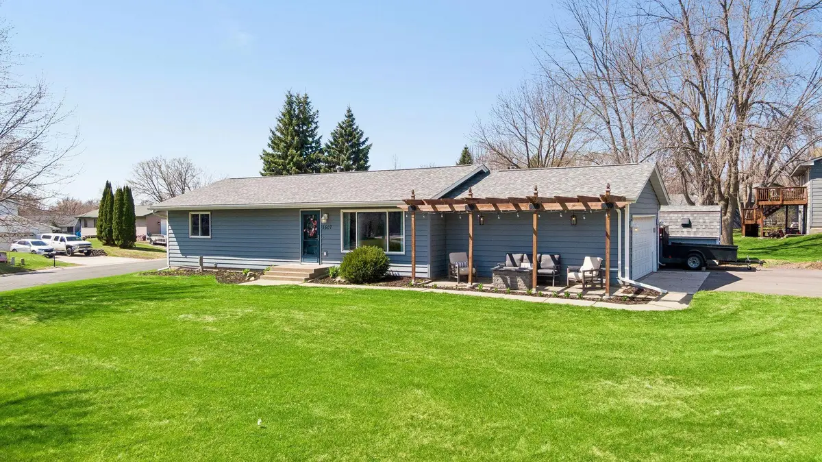 5507 Sunset Circle, Rockford, MN 55373 - #1