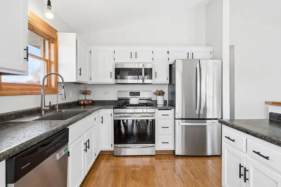 9489 Hames Avenue S, Cottage Grove, MN 55016 - #3