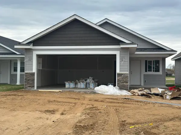 720 Cherrywood Lane Ne, Isanti, MN 55040
