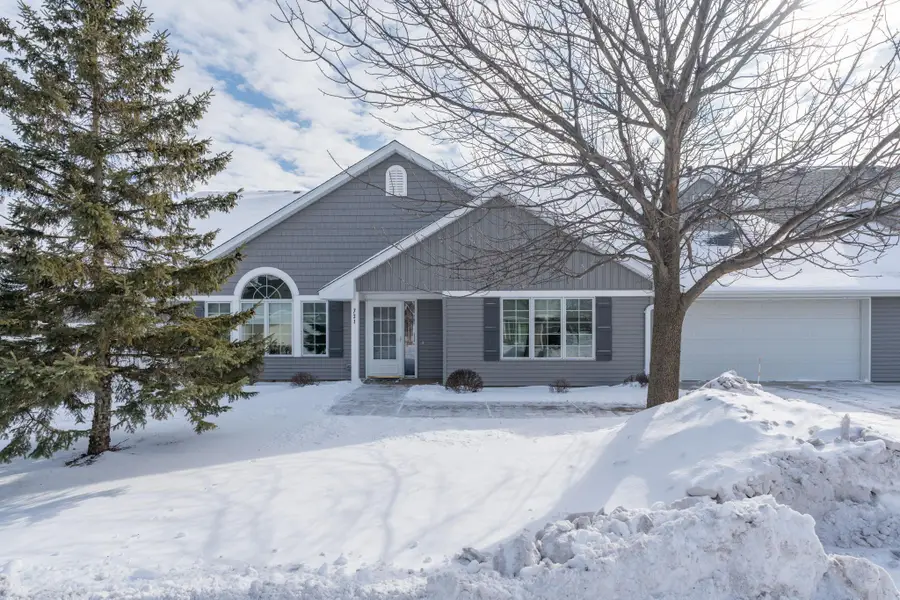 731 Grayhawk Circle, Mankato, MN 56001 - Image #2