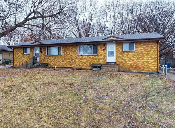 7385 University Avenue Ne, Fridley, MN 55432