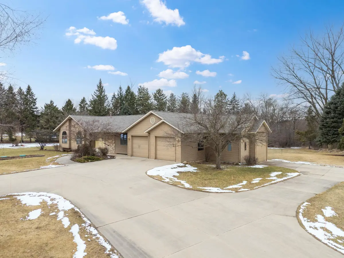 1090 Buckridge Drive Ne, Rochester, MN 55906 - #1