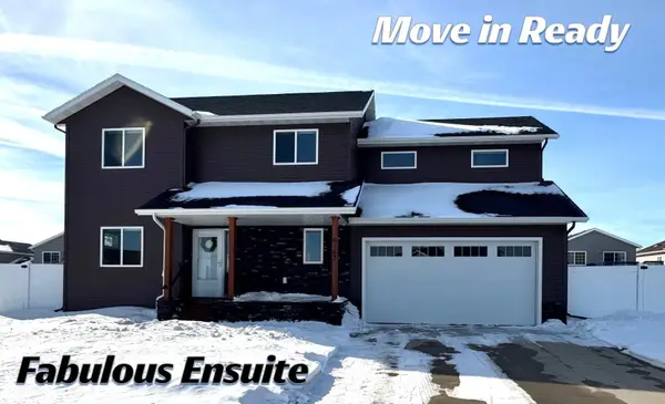 6163 Maple Valley Drive S, Fargo, ND 58104