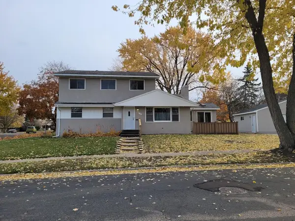 10 Logan Avenue E, West Saint Paul, MN 55118