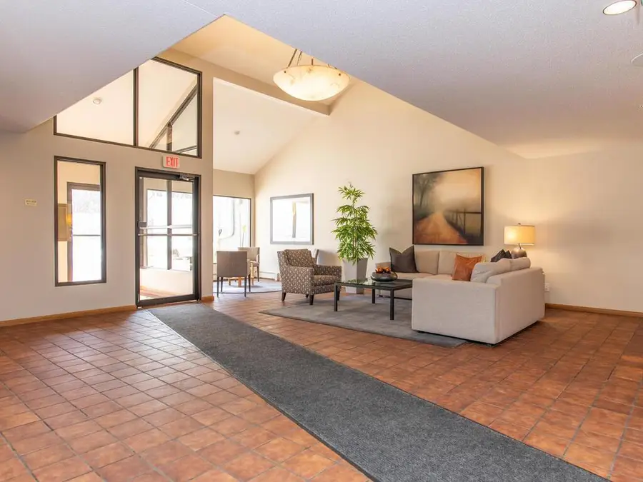 3030 Saint Albans Mill Road #310, Hopkins, MN 55305 - Image #3