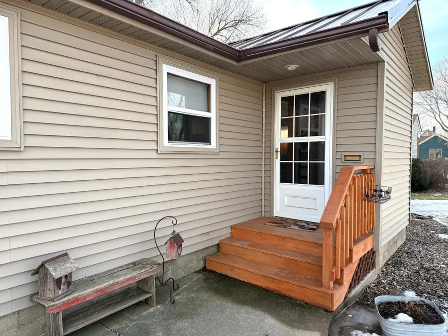 706 E Chestnut Street, Redwood Falls, MN 56283 - #2