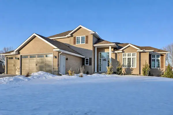 2338 Manuela Drive, Chaska, MN 55318