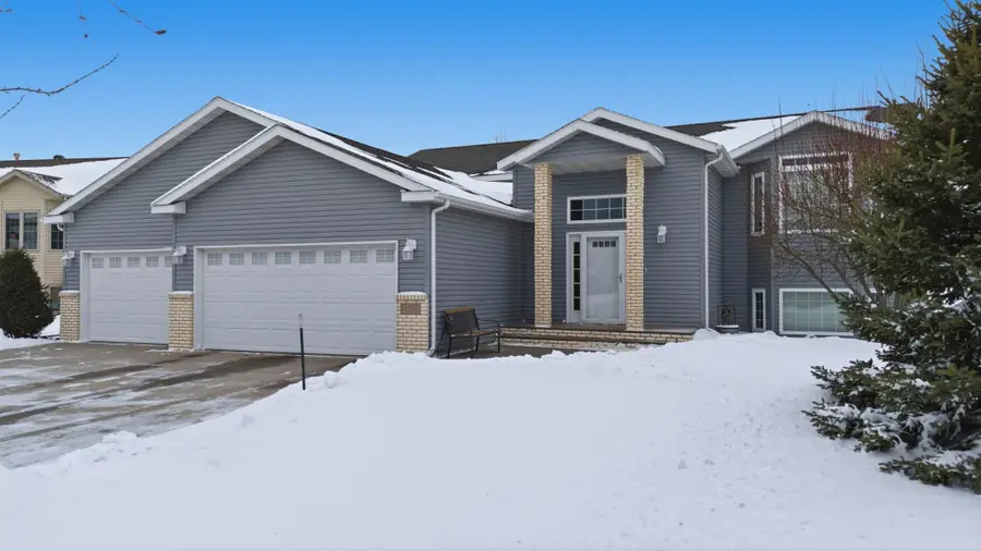 4238 43rd Avenue S, Fargo, ND 58104 - Image #2