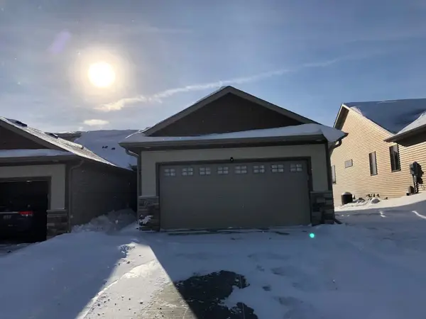 688 Shardlow Place Ne, Byron, MN 55920