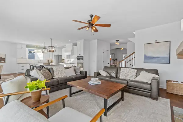 2479 Woods Drive, Victoria, MN 55386