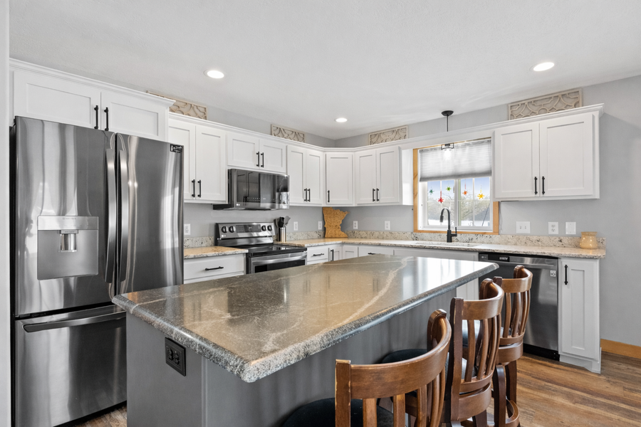 379 E River Circle, Sauk Centre, MN 56378 - #2