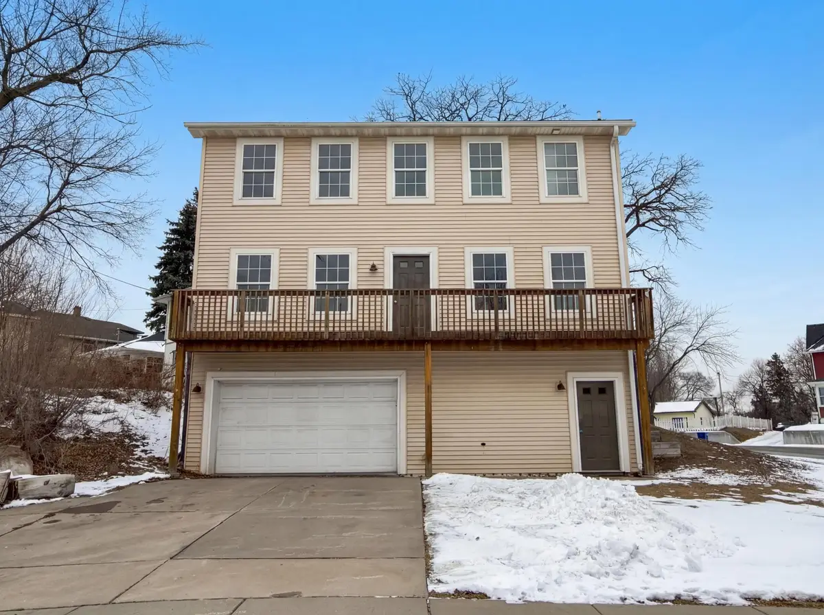 244 Point Douglas Road N, Saint Paul, MN 55106 - #1
