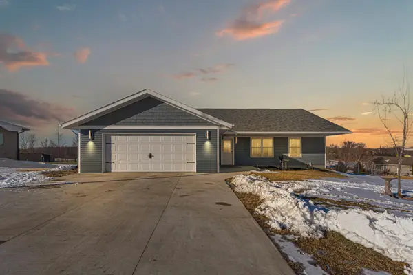 405 Sidney Street W, Morristown, MN 55052