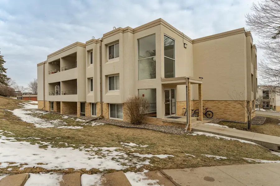 354 Elton Hills Drive Nw #37, Rochester, MN 55901 - #2