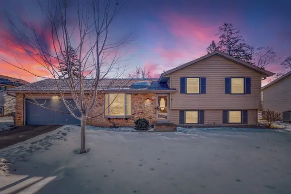 10482 Thrush Street Nw, Coon Rapids, MN 55433